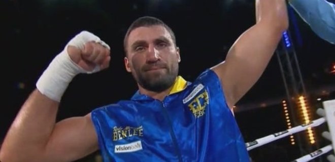 Український боксер нокаутував іспанського суперника у третьому раунді - Фото
