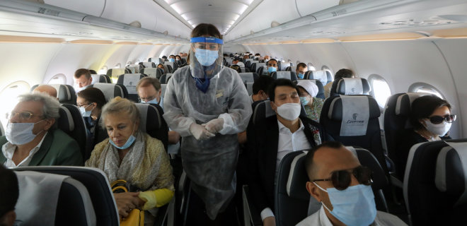 Україна відреагувала на новий штам коронавірусу – самоізоляція для мандрівників - Фото