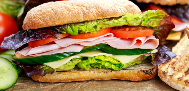 Кількість цукру у хлібі мережі швидкого харчування Subway перевищує норму у 5 разів - Фото