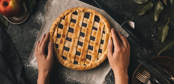 Рецепти десертів. Готуємо пироги з яблуками - Фото