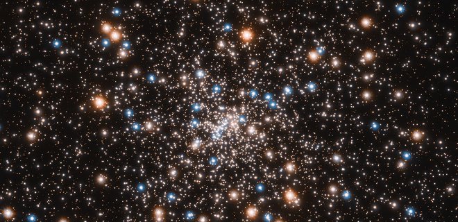 Астрономи шукали одну чорну діру в рясному скупченні зірок, а виявили ціле кубло - Фото