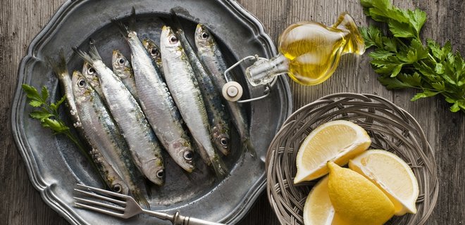 Не лососем єдиним. Чому дієтологи радять їсти сардини - Фото