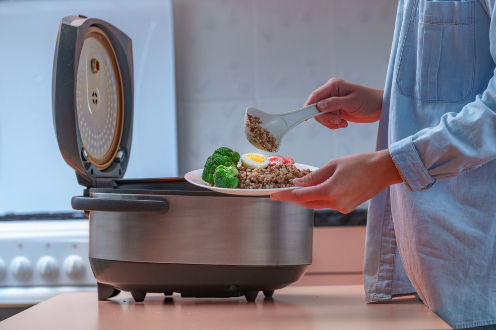 Цінуйте мультиварку та мікрохвильовку: як готувати їжу так, щоб витрачати менше електрики - Фото