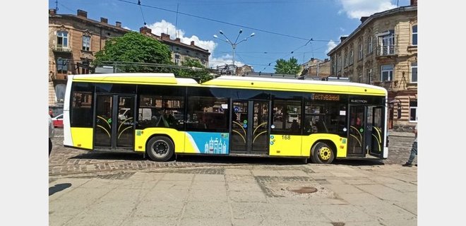У Львові тестують перший тролейбус з автономним ходом - Фото