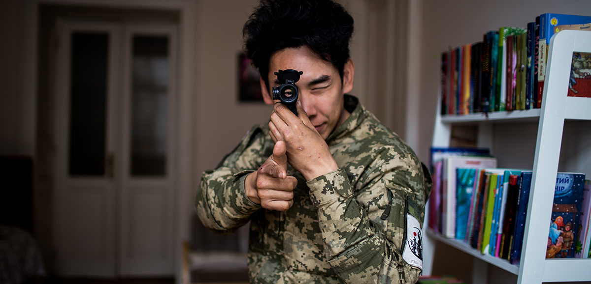 Історія японця Такао, який волонтерив у Бахмуті, а тепер служить у ЗСУ - Фото