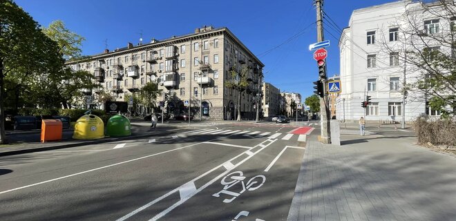 Парковаться на велодорожках не запрещено, потому что в ПДД об этом не написано — Дептранс - Фото