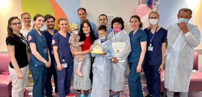 В Украине впервые провели трансплантацию костного мозга ребенку с остеопетрозом - Фото