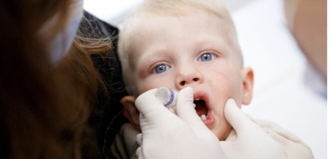 В Украину доставили 240 000 доз вакцины от полиомиелита — Минздрав - Фото