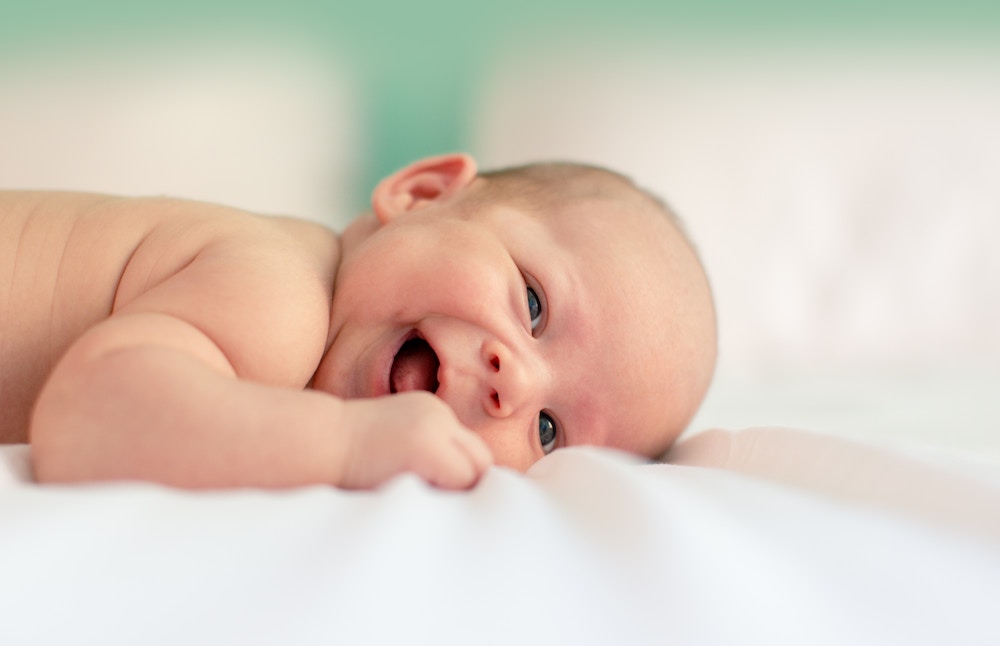 Обследование, которое спасает жизнь. Как новорожденных проверяют на редкие болезни - Фото