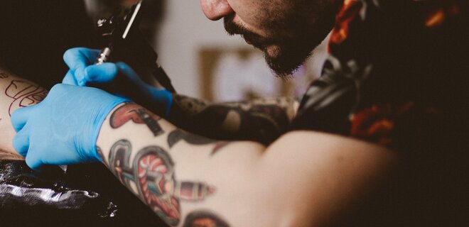 Австрія надавала безкоштовний проїзний квиток на рік в обмін на татуювання - Фото