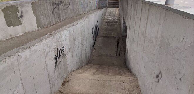 КМДА зупинила будівництво підземного переходу через воєнний стан. Поряд із ним будують розвʼязку - Фото