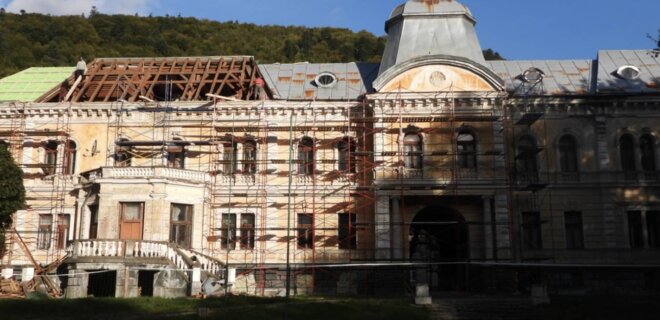 Во Львовской области отреставрируют исторический дворец за 400 000 евро - Фото