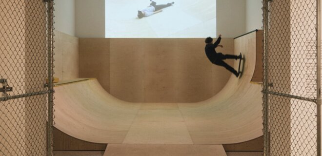 У Лондонському музеї відкрили виставку про еволюцію скейтбордингу за 75 років - Фото