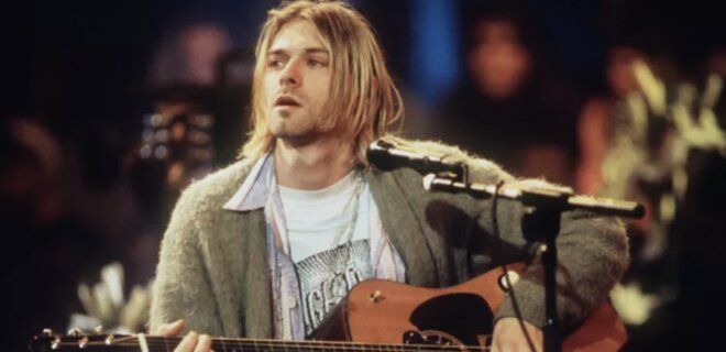 В США по рекордным ценам продали гитару и сигареты солиста группы Nirvana Курта Кобейна - Фото